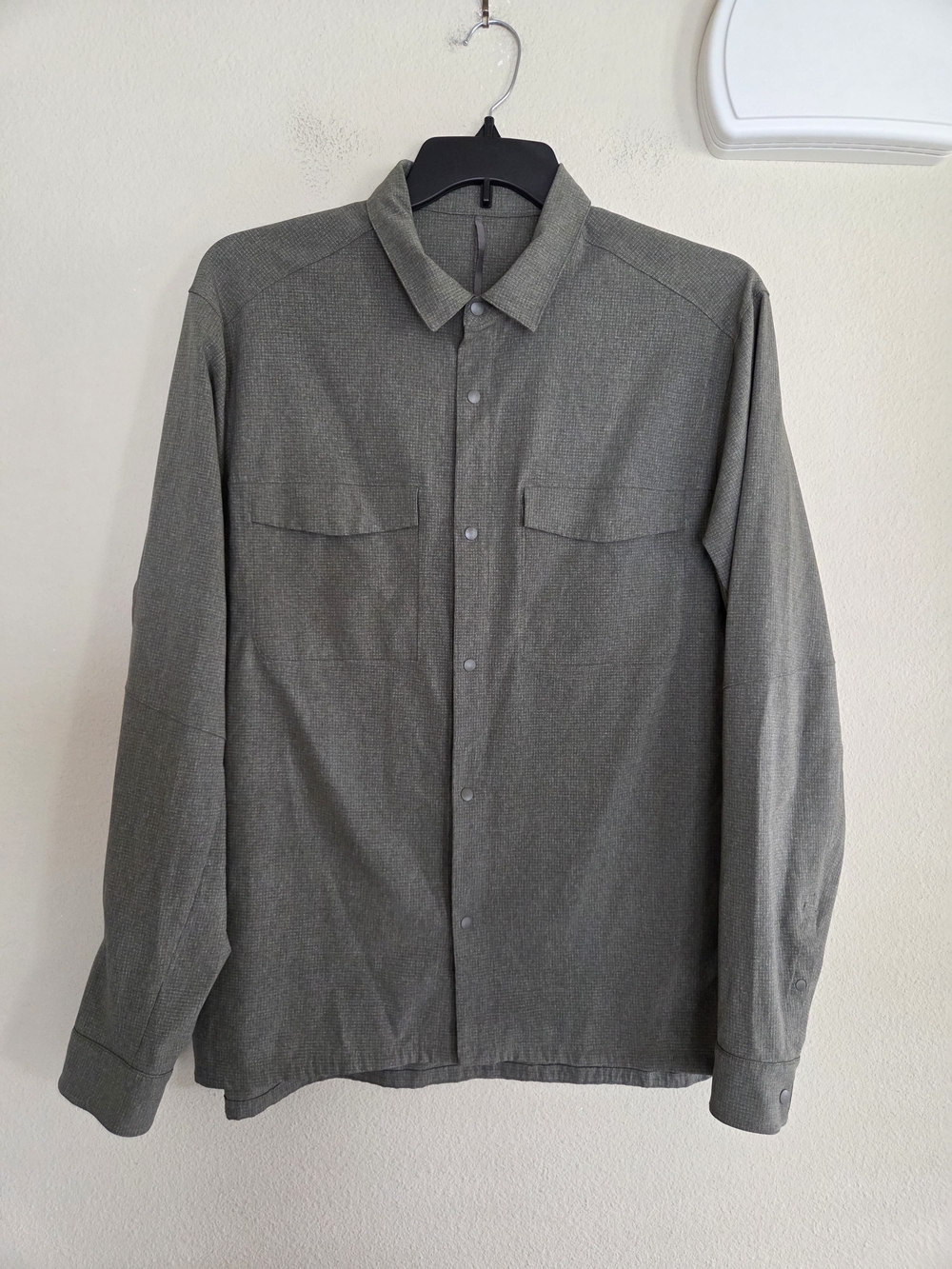 Lululemon Airing Easy Overshirt Ventlight Mesh Size Large